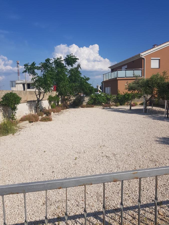Sunrise Apartman Vir Kültér fotó